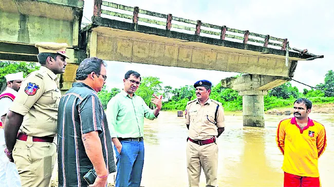 వరదలతో అప్రమత్తం