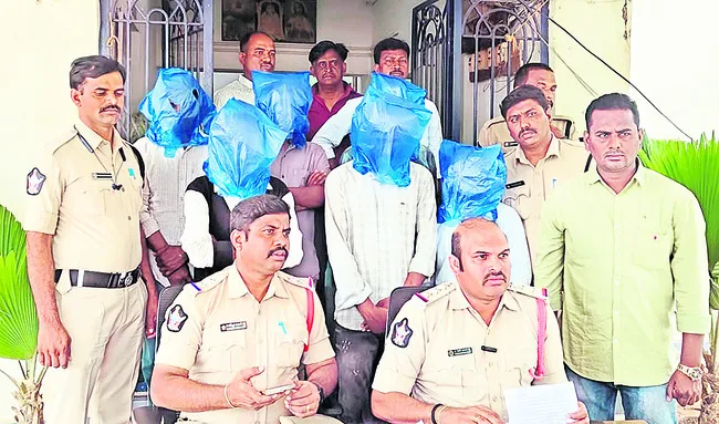 ఆర్థ్ధిక లావాదేవీలతో హత్య