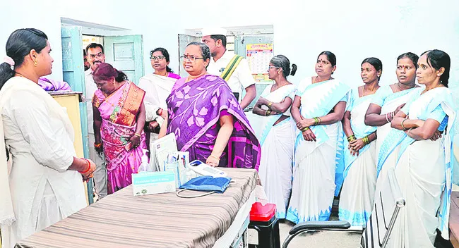 విధుల్లో నిర్లక్ష్యం వహిస్తే చర్యలు