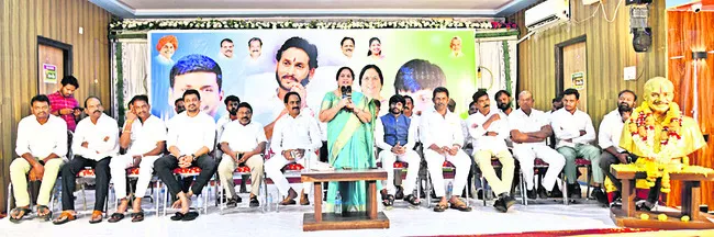 మోసం చంద్రబాబు జన్మహక్కు