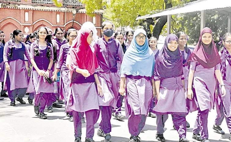 AP Govt finalizes fees for the 2025-26 academic year through RTE Act