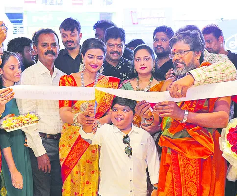 పద్మం సిల్వర్ జ్యుయలరీ ప్రారంభం