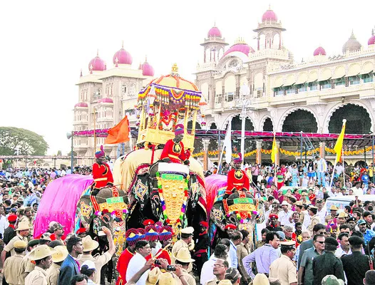 మైసూరు దసరాకు ఏర్పాట్లు షురూ 