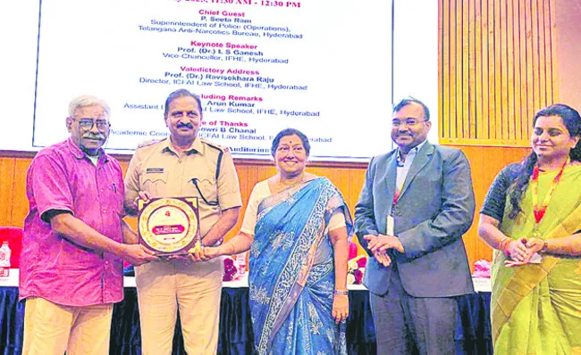 సమాజంలో  యువత పాత్ర కీలకం 