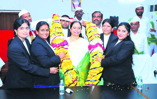 కోర్టుల్లో సిబ్బంది కొరత తీరుస్తాం