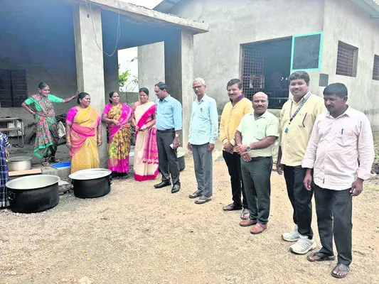 విద్యార్థులకు నాణ్యమెన విద్య అందించాలి