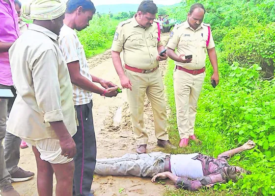 గుర్తుతెలియని వ్యక్తి  మృతదేహం లభ్యం
