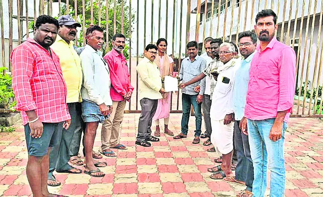 మిడ్మానేరు కుడికాలువ నీరు వదలండి
