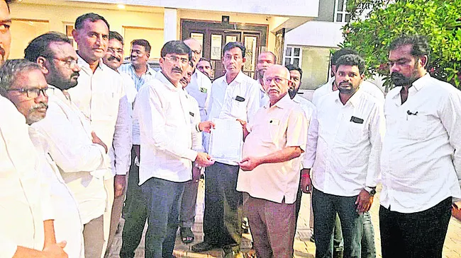కావలి మనీ స్కామ్‌ తుట్టె కదిలింది