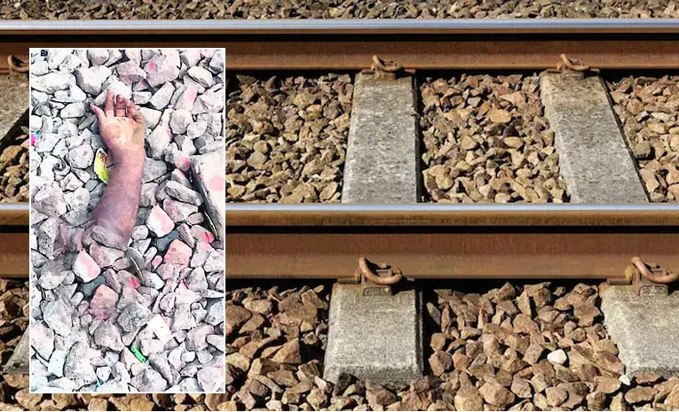 Left Hand In Railway Platform