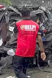 Massive pile up on Mumbai Pune Expressway3