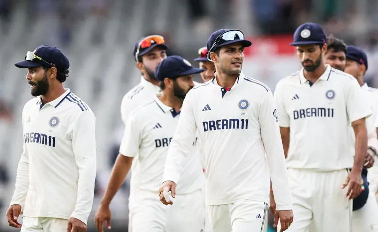 Would Have Started With Spinners: England Former Captain Slams Gill3