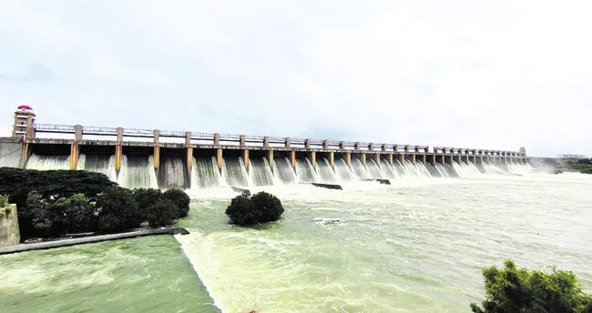 తుంగభద్ర మహోగ్ర రూపం