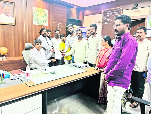 విధుల్లో చేరిన ఈ పంచాయతీ ఆపరేటర్లు