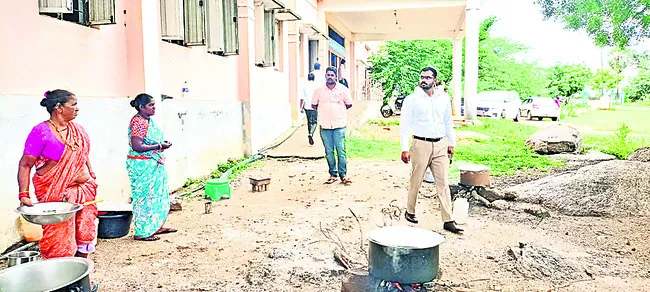 పరిశుభ్రతపై ప్రత్యేక దృష్టి పెట్టాలి