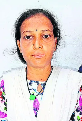 నా బిడ్డకు ఆమెవరో తల్లి అట..