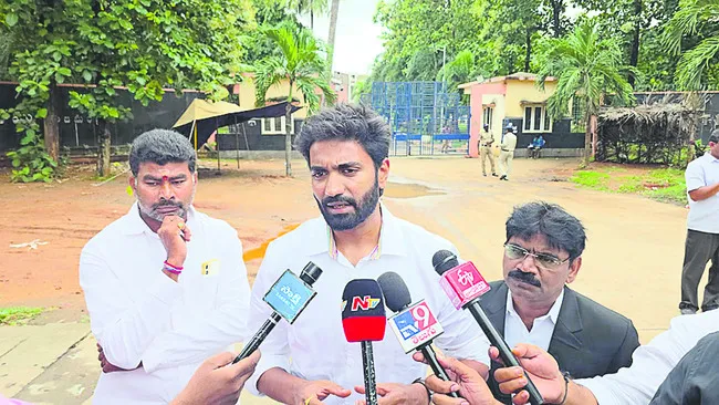 కక్ష పూరితంగానే మిథున్‌ రెడ్డి అరెస్టు