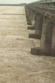 Godavari Floods Flow Increases At Dhavaleshwaram Barrage1