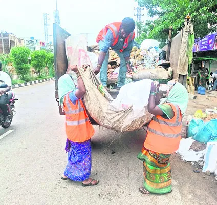 కార్మికులకు ‘సఫాయి సురక్ష’ 