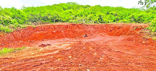 ఏపీఐఐసీ భూముల్లో కూటమి దోపిడీ.!