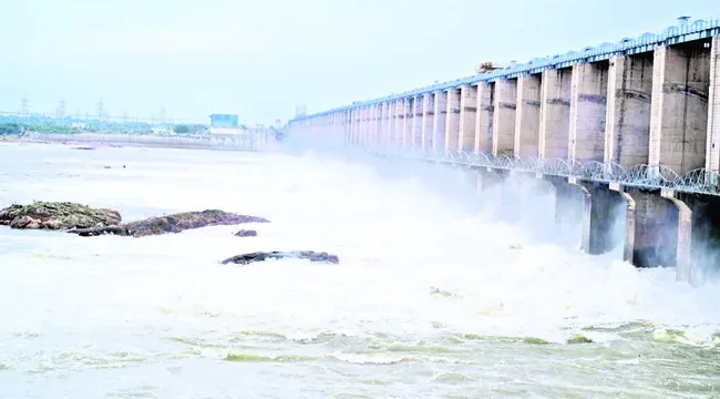 జూరాలకు మళ్లీ పెరిగిన వరద 