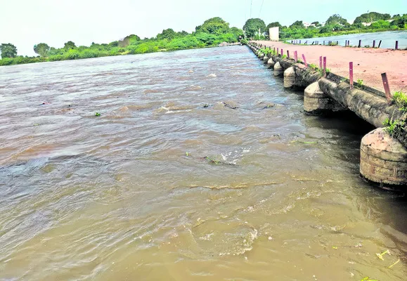 కుందూనదికి పోటెత్తిన వరద