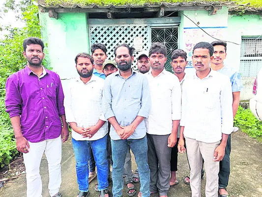 ఏజెన్సీ ప్రాంతాల్లో డీఎస్సీ నిర్వహించాలి