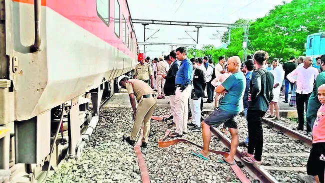 ది బర్నింగ్ ట్రైన్!