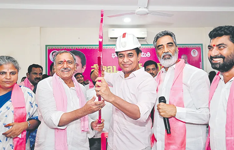 KTR on tour of the united Warangal district