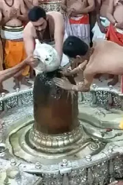 Devotees Flock Temples Across India5