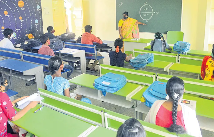 60000 teachers will not receive their July salaries