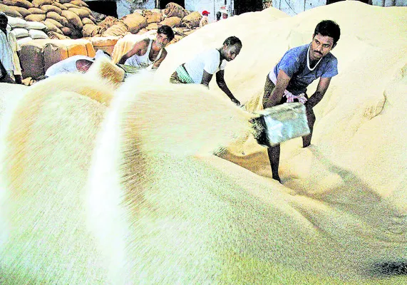 ధాన్యం మాయం!