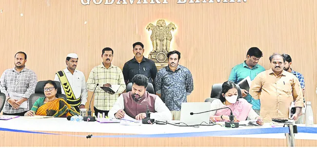 సమర్థంగా వృద్ధుల పోషణ సంక్షేమ చట్టం