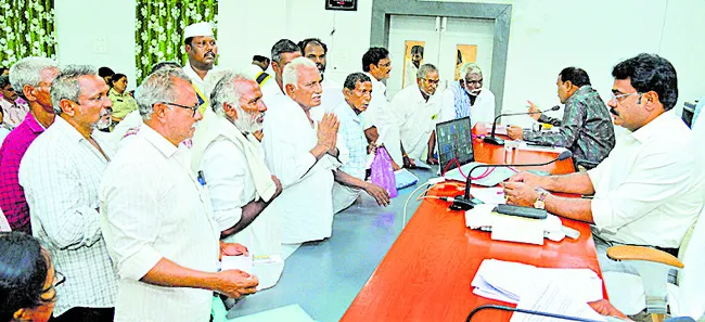 ప్రజా సమస్యలపై స్పందించకుంటే చర్యలు