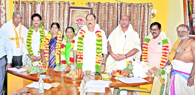 తిరుత్తణి ఆలయ చైర్మన్గా శ్రీధరన్