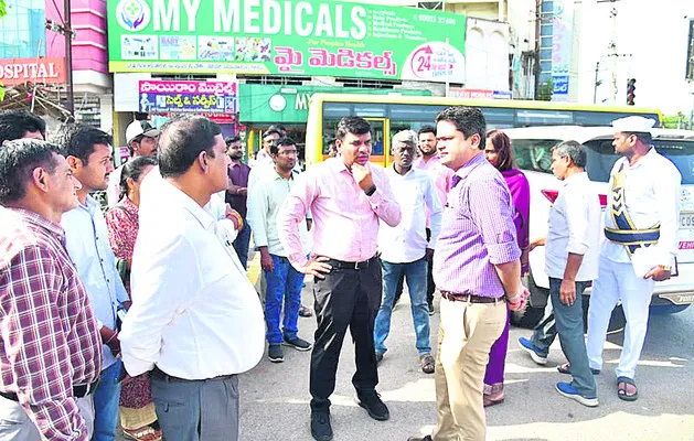 సమన్వయంతో సమస్య పరిష్కరించాలి