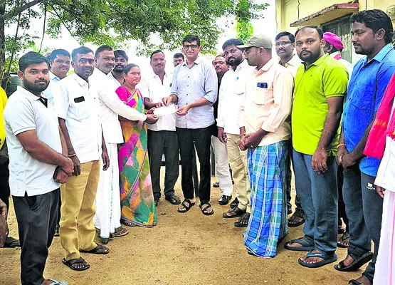 ప్రభుత్వ వైఫల్యాలను ఎండగట్టాలి