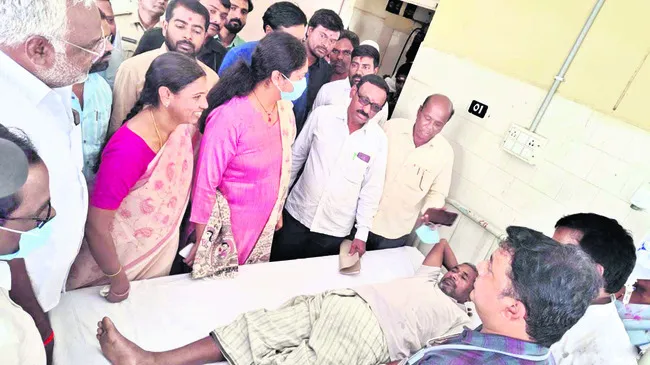 బాధితులకు ఎమ్మెల్యే పర్ణికారెడ్డి పరామర్శ 
