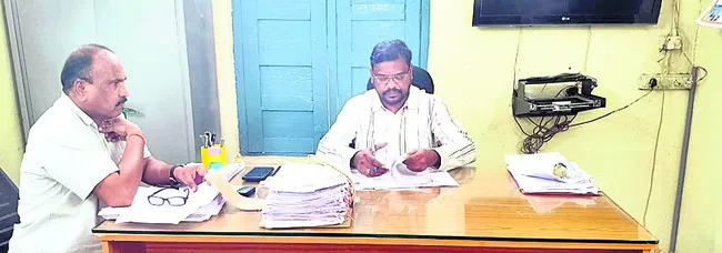 భూ భారతి దరఖాస్తులు పరిష్కరిస్తాం 