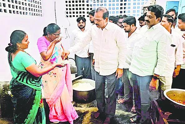 వైఎస్సార్ సీపీ తరఫున లైట్లు, ఫ్యాన్లు ఏర్పాటు చేస్తాం