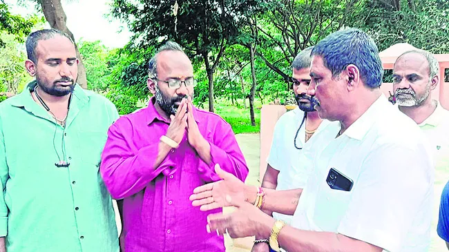 ఎక్కడ