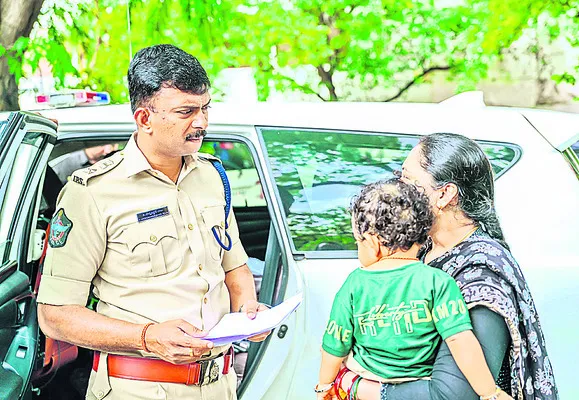 పోలీసు గ్రీవెన్స్కు 100 అర్జీలు