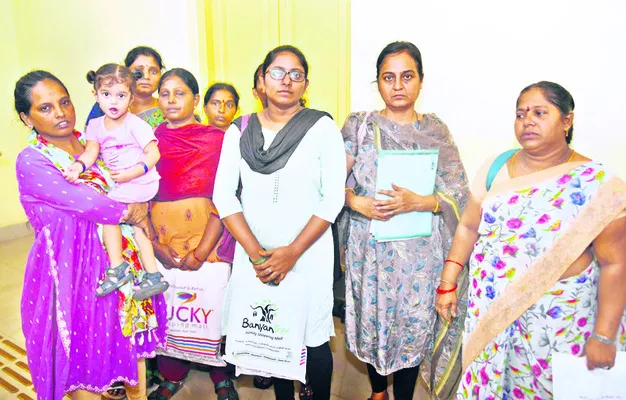 సమస్యలు పరిష్కరించకుంటే ఆత్మహత్యలే శరణ్యం