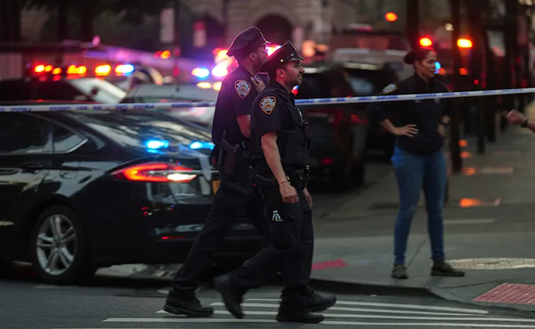 4 Killed in Shooting at Manhattan Office Building2