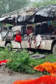 18 Kanwariyas Killed Several Injured in Bus Collision in Jharkhand7