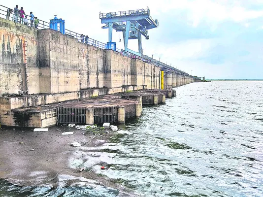 సింగూరులోకి వరద