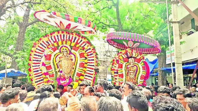 వేడుకగా ఆణి తిరుమంజన ఉత్సవాలు