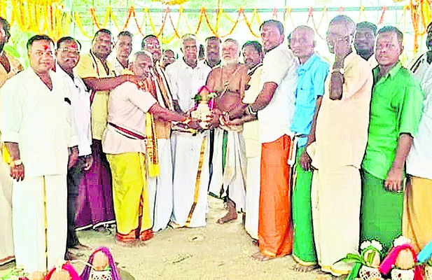ఘనంగా పొన్నియమ్మన్ ఆలయ కుంభాభిషేకం