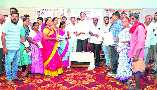 అర్హులందరికీ ఇందిరమ్మ ఇళ్లు