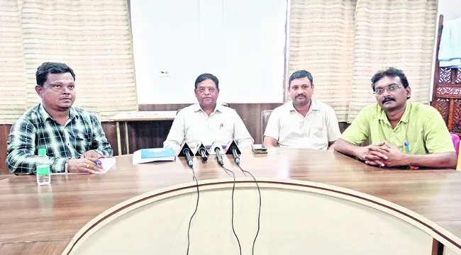 నేడు పీయూకు విద్యా కమిషన్‌ రాక 

